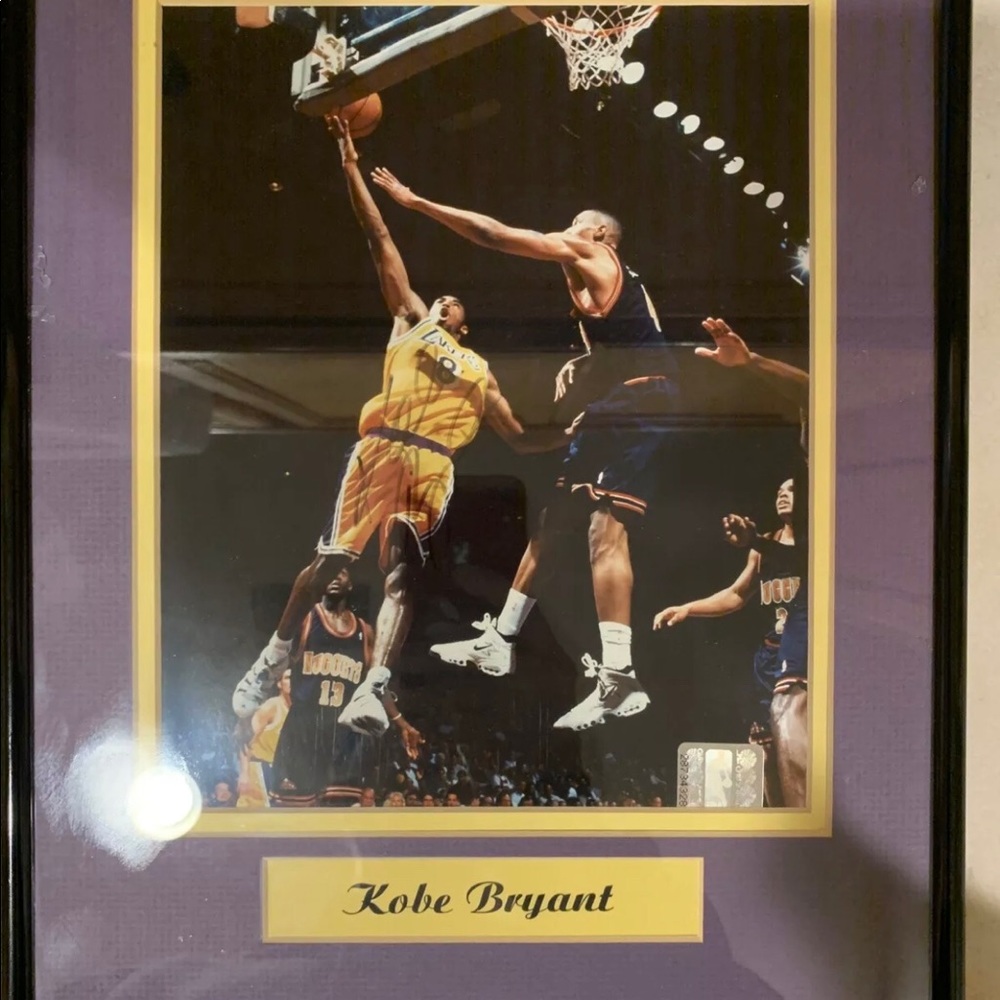 HOF SIGNED Kobe Bryant cutsom frame picture